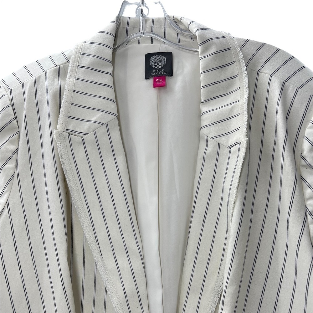2. NWT Vince Camuto Pearl Ivory Blazer with Navy Stripes Size 24W - Picture 5 of 6